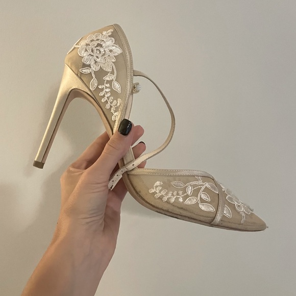 Bella Belle Mesh Lace Ivory Heels - Picture 2 of 7
